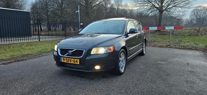 Occasion 2009 Volvo V50 Stationwagen | € 2.950 (Duur) - Afbeelding 1/4