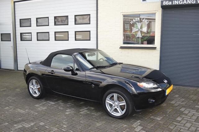 Zwart (metallic) Occasion 2006 Mazda MX5 Exclusive Cabriolet | € 7.850 (Eerlijke prijs) - Afbeelding 1/4