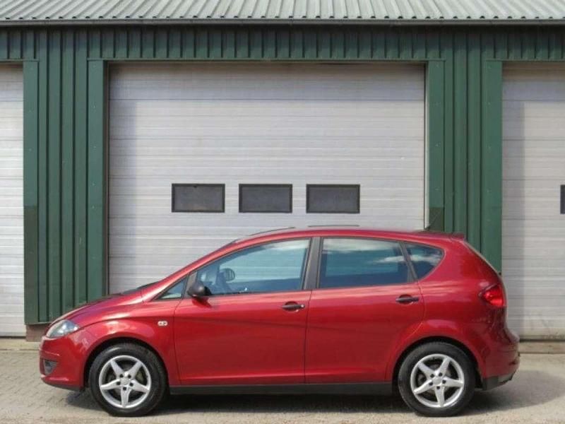 Oranje Gebruikt 2008 Seat Altea MPV | € 2.250 (Eerlijke prijs) - Afbeelding 1/4