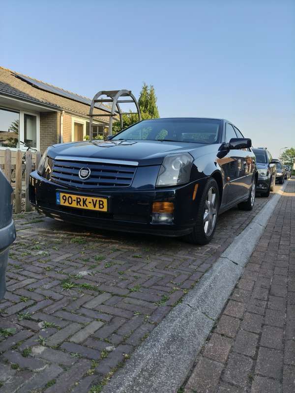 Blauw Gebruikt 2005 Cadillac CTS Sedan | € 4.800 - Afbeelding 1/4