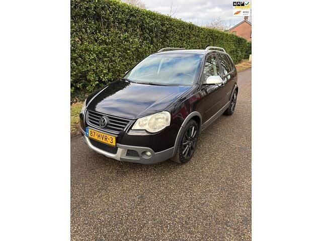 Zwart Occasion 2009 VW Polo Cross Hatchback | € 4.250 (Eerlijke prijs) - Afbeelding 1/4