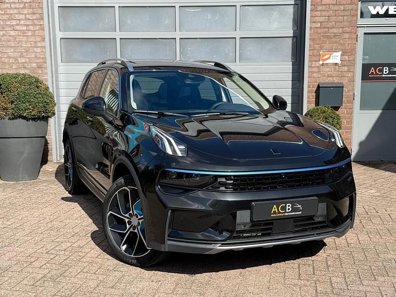 Zwart Gebruikt 2022 Lynk & Co 01 SUV | € 26.450 (Eerlijke prijs) - Afbeelding 1/4