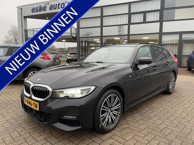Zwart Gebruikt 2020 BMW 330 M Sport Stationwagen | € 24.950 (Duur) - Afbeelding 1/4