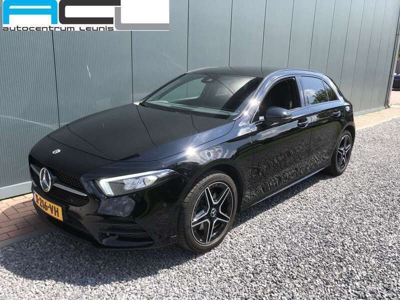 Zwart Gebruikt 2021 Mercedes A250 Business Hatchback | € 27.900 (Goede deal) - Afbeelding 1/4