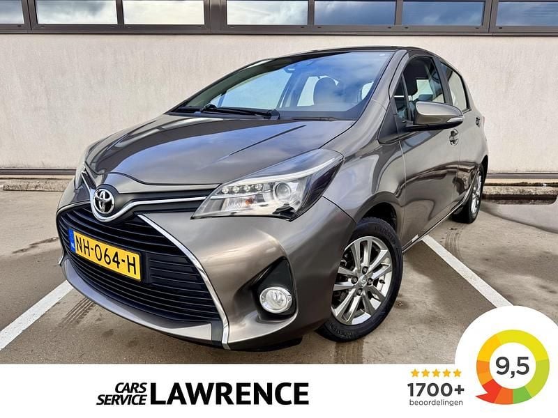 Grijs Gebruikt 2017 Toyota Yaris Trend Hatchback | € 9.949 (Goede deal) - Afbeelding 1/3