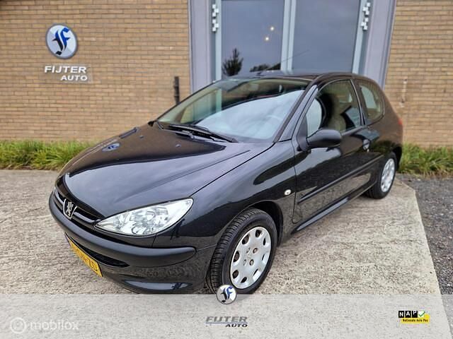 Zwart Gebruikt 2006 Peugeot 206 Hatchback | € 1.450 (Eerlijke prijs) - Afbeelding 1/4