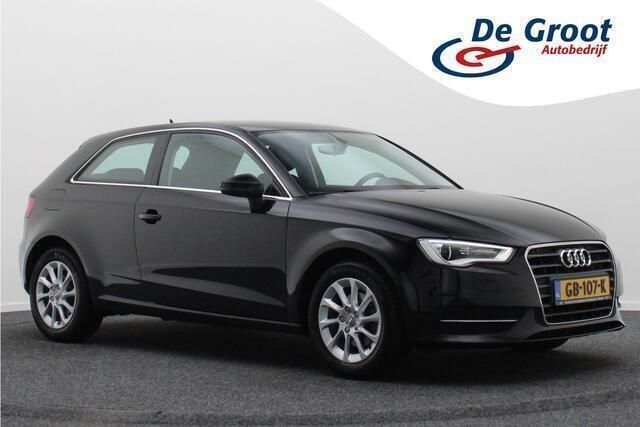Zwart Gebruikt 2015 Audi A3 Sportback Attraction Hatchback | € 9.950 (Eerlijke prijs) - Afbeelding 1/4