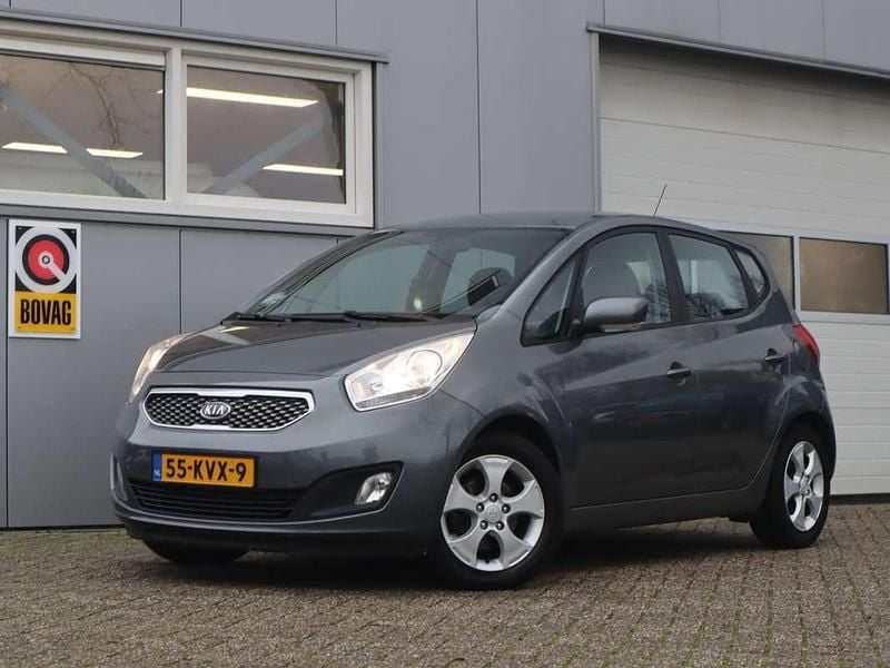 Grijs Gebruikt 2010 Kia Venga Hatchback | € 5.995 (Eerlijke prijs) - Afbeelding 1/4