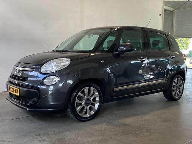 Grijs Gebruikt 2014 Fiat 500L MPV | € 7.450 (Eerlijke prijs) - Afbeelding 1/4