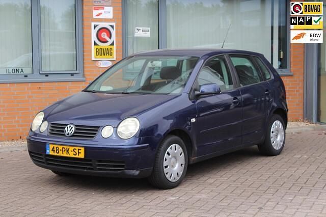 Blauw Occasion 2004 VW Polo Hatchback | € 950 (Eerlijke prijs) - Afbeelding 1/4