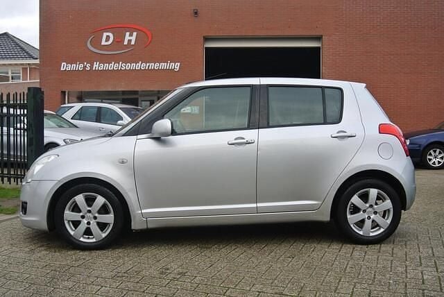 Grijs Gebruikt 2009 Suzuki Swift Exclusive Hatchback | € 1.899 (Super prijs) - Afbeelding 1/4