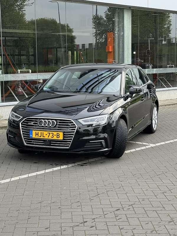 Gebruikt 2017 Audi A3 Sportback e-tron Sport Sedan | € 16.250 (Eerlijke prijs) - Afbeelding 1/4
