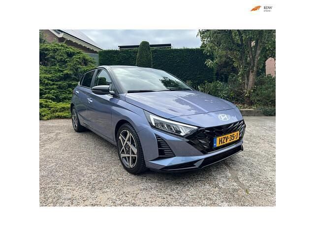 Blauw Occasion 2024 Hyundai i20 Premium Hatchback | € 25.350 (Duur) - Afbeelding 1/4