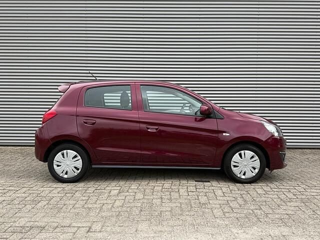 Occasion Mitsubishi Space Star 71 PK (52 kW) 2017 Paars Hatchback