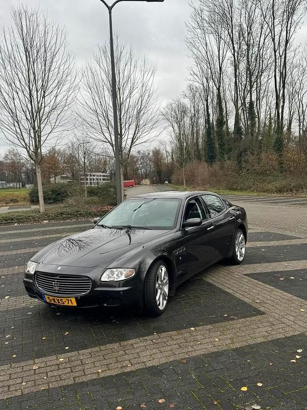 Grijs Gebruikt 2007 Maserati Quattroporte Sedan | € 16.900 (Duur) - Afbeelding 1/4