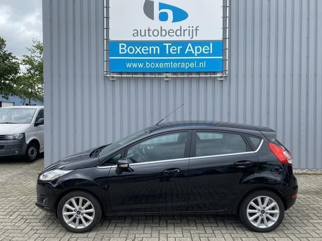 Occasion Ford Fiesta Titanium 126 PK (92 kW) 2017 Zwart, metallic lak Hatchback
