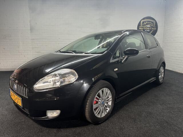 Zwart Gebruikt 2006 Fiat Grande Punto Hatchback | € 1.445 (Eerlijke prijs) - Afbeelding 1/4