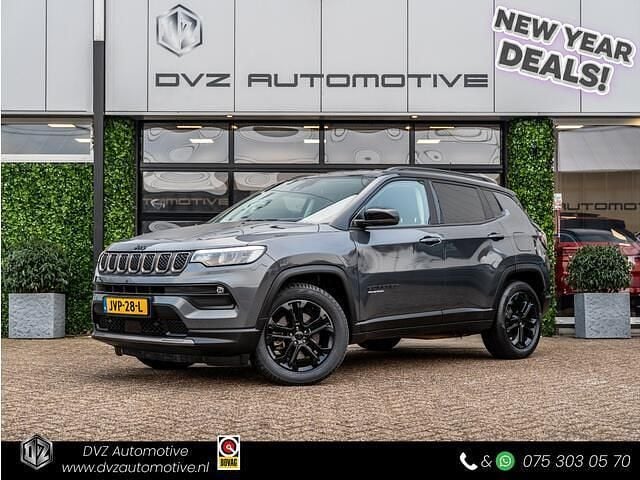 Grijs (metallic) Occasion 2022 Jeep Compass Trailhawk SUV | € 24.950 (Eerlijke prijs) - Afbeelding 1/4