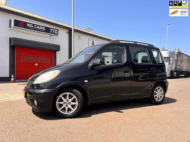 Zwart Gebruikt 2000 Toyota Yaris Sol Stationwagen | € 1.999 (Goede deal) - Afbeelding 1/4