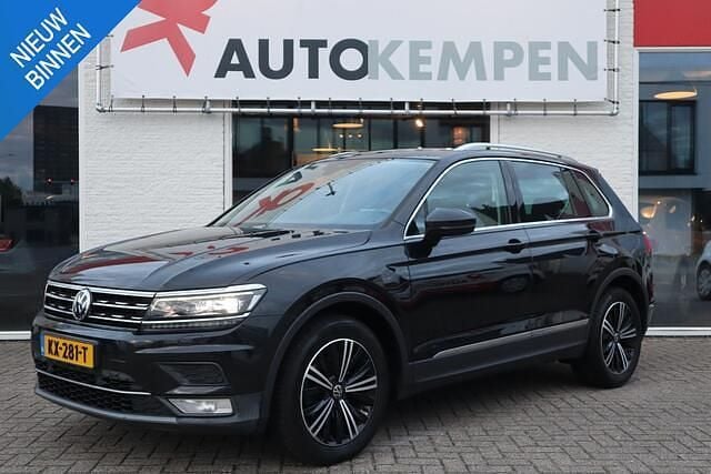 Zwart Gebruikt 2017 VW Tiguan Highline SUV | € 14.900 - Afbeelding 1/4