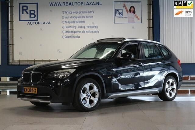 Zwart Gebruikt 2011 BMW X1 Executive SUV | € 9.950 (Eerlijke prijs) - Afbeelding 1/4