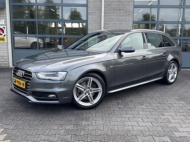 Grijs Gebruikt 2015 Audi A4 S-Line Stationwagen | € 19.850 (Iets duurder) - Afbeelding 1/4