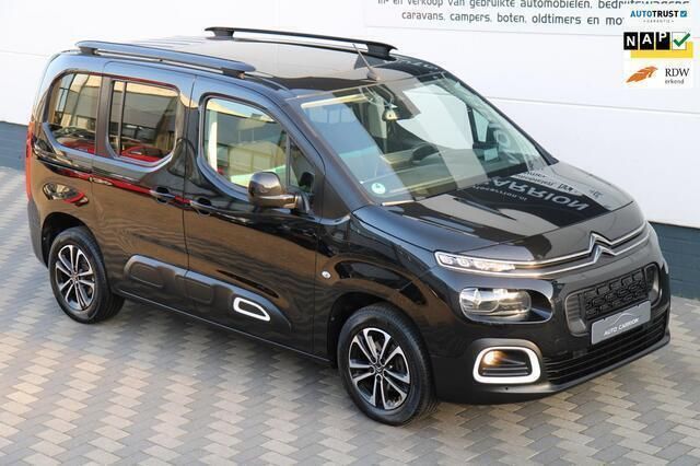 Zwart, metallic lak Gebruikt 2018 Citroën Berlingo PureTech MPV | € 22.445 - Afbeelding 1/4
