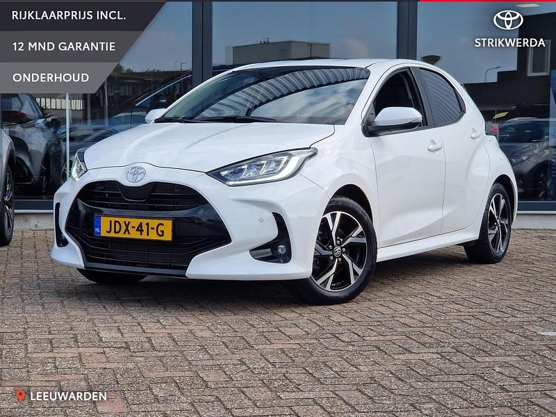 Wit Occasion 2024 Toyota Yaris Hybrid Business Edition Hatchback | € 24.950 (Eerlijke prijs) - Afbeelding 1/4