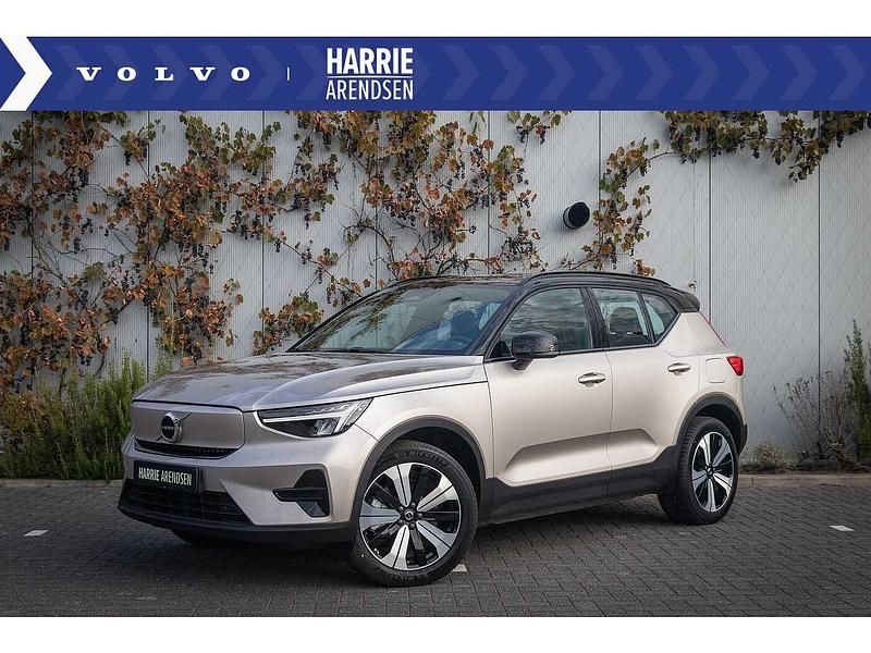 Grijs Gebruikt 2022 Volvo XC40 Plus SUV | € 33.899 (Super prijs) - Afbeelding 1/4