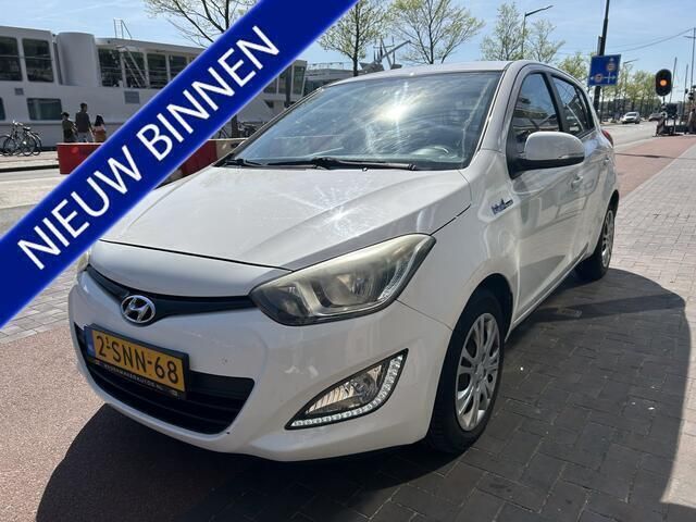 Wit Gebruikt 2013 Hyundai i20 Hatchback | € 4.950 (Eerlijke prijs) - Afbeelding 1/4