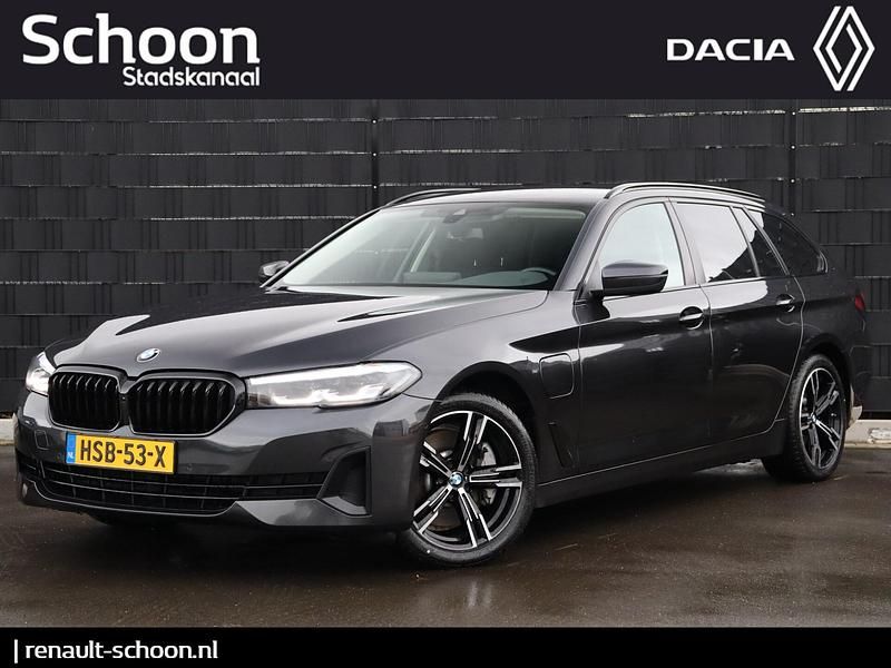 Grijs Gebruikt 2021 BMW 530 Executive Stationwagen | € 31.900 (Super prijs) - Afbeelding 1/4