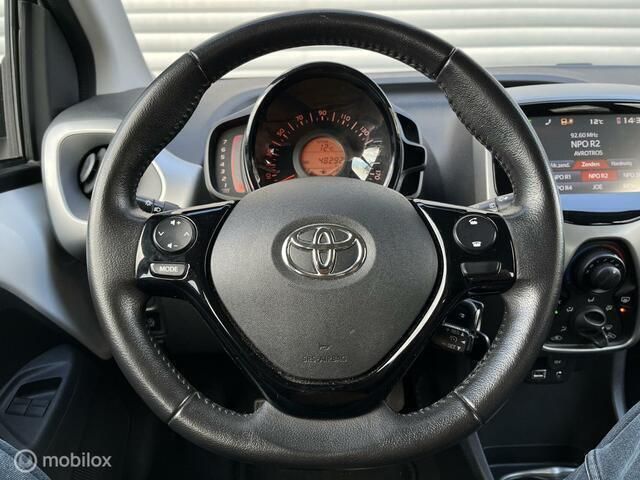 Occasion Toyota Aygo X-play 69 PK (50 kW) 2015 Wit Hatchback