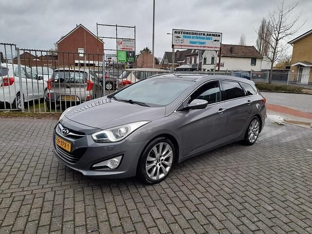 Grijs Occasion 2012 Hyundai i40 Stationwagen | € 7.950 (Eerlijke prijs) - Afbeelding 1/4