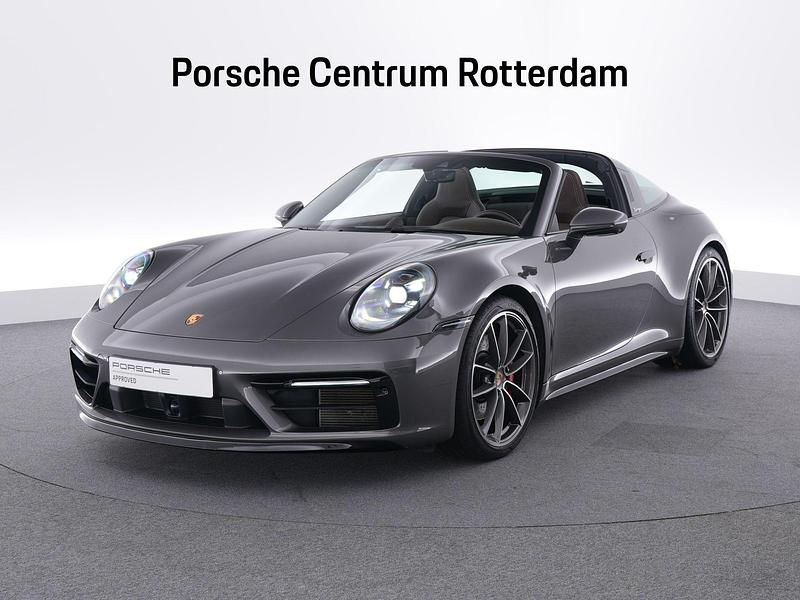 Grijs Gebruikt 2024 Porsche 911 Coupé | € 209.900 (Duur) - Afbeelding 1/4