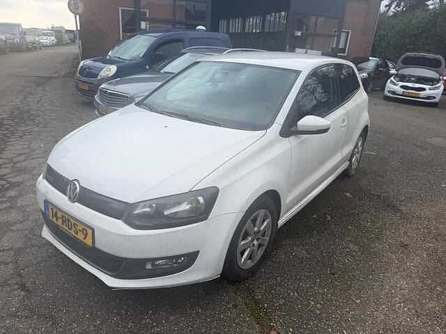 Wit Occasion 2011 VW Polo Comfortline Hatchback | € 1.600 (Goede deal) - Afbeelding 1/4