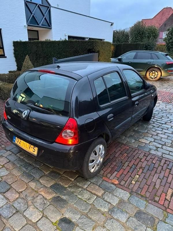 Gebruikt 2009 Renault Clio II | € 1.450 (Super prijs) - Afbeelding 1/4