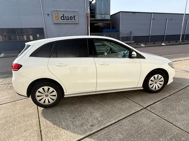 Occasion Mercedes 200 150 PK (110 kW) 2021 Wit MPV