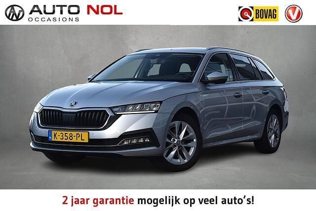 Grijs (metallic) Occasion 2021 Skoda Octavia Business Line Stationwagen | € 18.450 (Eerlijke prijs) - Afbeelding 1/4
