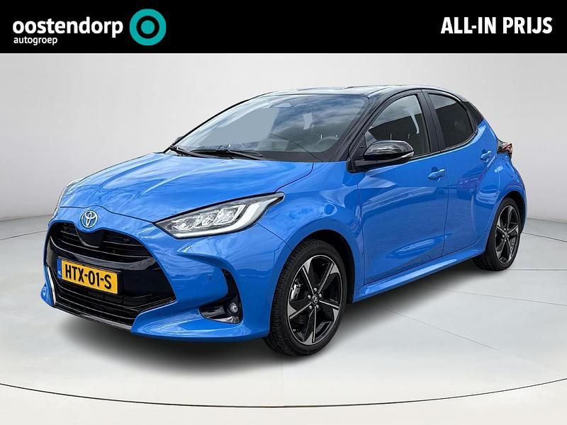 Blauw Gebruikt 2024 Toyota Yaris Hybrid Executive Hatchback | € 28.750 (Eerlijke prijs) - Afbeelding 1/4