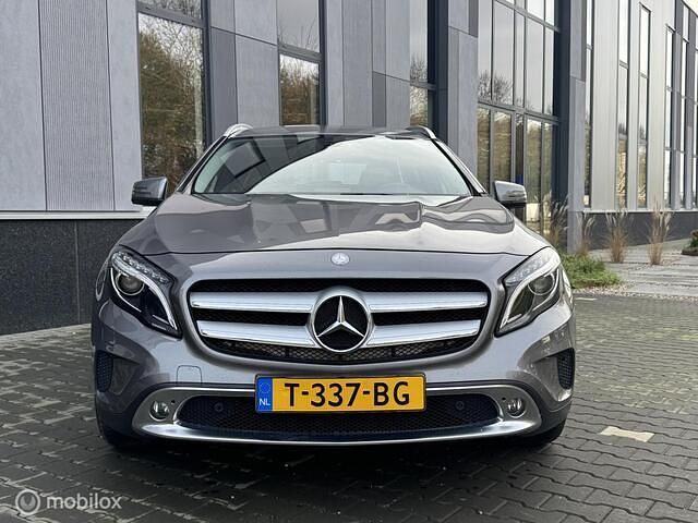 Grijs Gebruikt 2014 Mercedes GLA200 Ambition SUV | € 15.950 (Goede deal) - Afbeelding 1/4