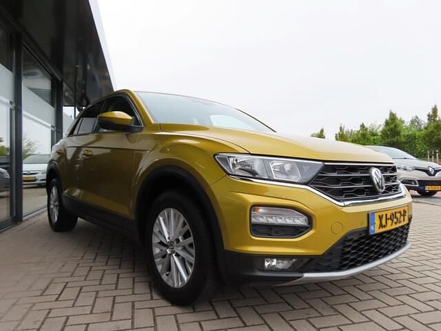 Occasion VW T-Roc Style 116 PK (85 kW) 2018 Geel SUV