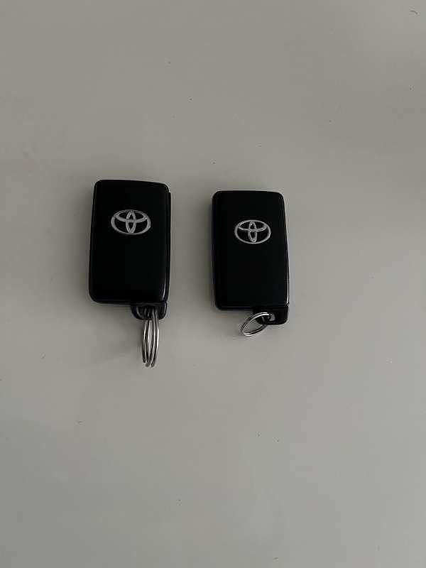 Wit Occasion 2009 Toyota Urban Cruiser MPV | € 4.295 (Eerlijke prijs) - Afbeelding 1/4