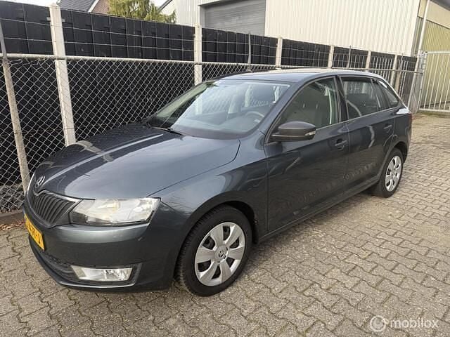 Grijs Gebruikt 2017 Skoda Rapid Comfort Hatchback | € 5.950 (Super prijs) - Afbeelding 1/4