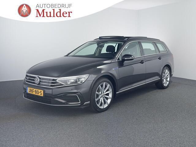 Grijs Occasion 2022 VW Passat Business Stationwagen | € 25.445 (Eerlijke prijs) - Afbeelding 1/4