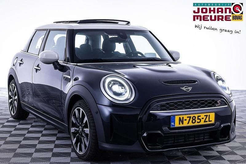 Blauw Gebruikt 2022 Mini Cooper S Classic Hatchback | € 32.990 (Eerlijke prijs) - Afbeelding 1/4