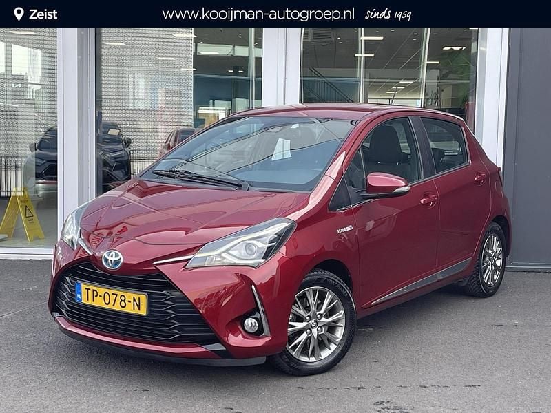 Rood Gebruikt 2018 Toyota Yaris Plus Hatchback | € 14.950 (Goede deal) - Afbeelding 1/4