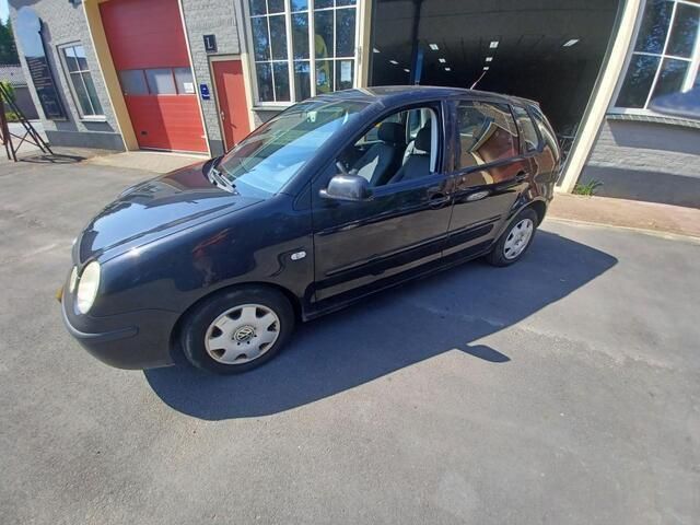Zwart Gebruikt 2002 VW Polo Comfortline Hatchback | € 2.250 (Eerlijke prijs) - Afbeelding 1/4