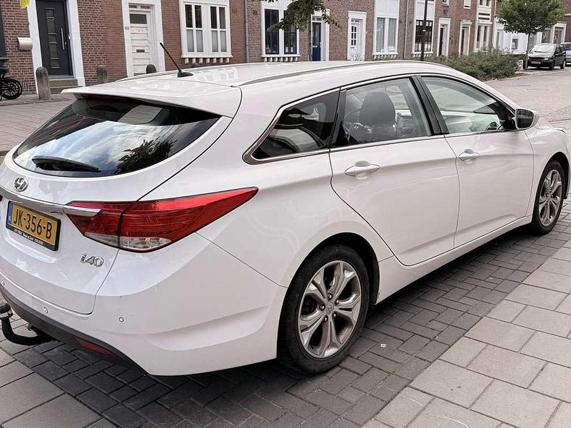 Wit Gebruikt 2014 Hyundai i40 Edition Stationwagen | € 11.500 (Duur) - Afbeelding 1/4