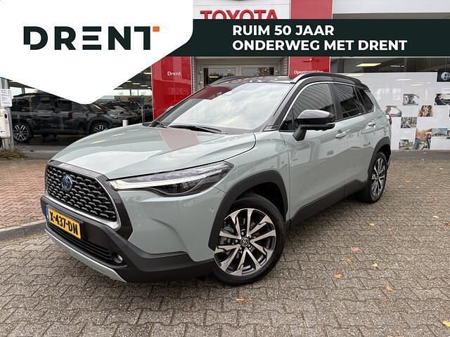 Groen Occasion 2023 Toyota Corolla Cross Executive SUV | € 38.395 (Iets duurder) - Afbeelding 1/4