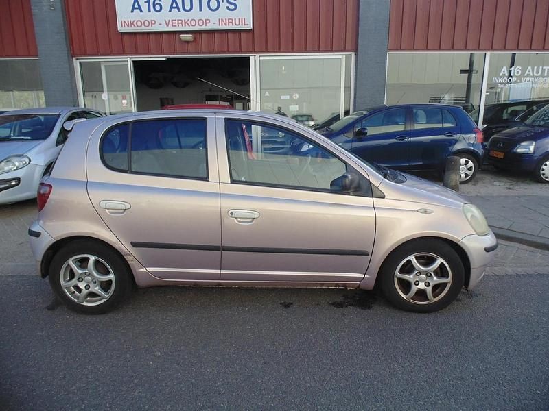 Occasion Toyota Yaris Sol 86 PK (63 kW) 2001 Beige Hatchback